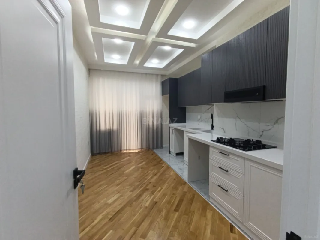 Satılır 4 otaqlı mənzil 155 m²