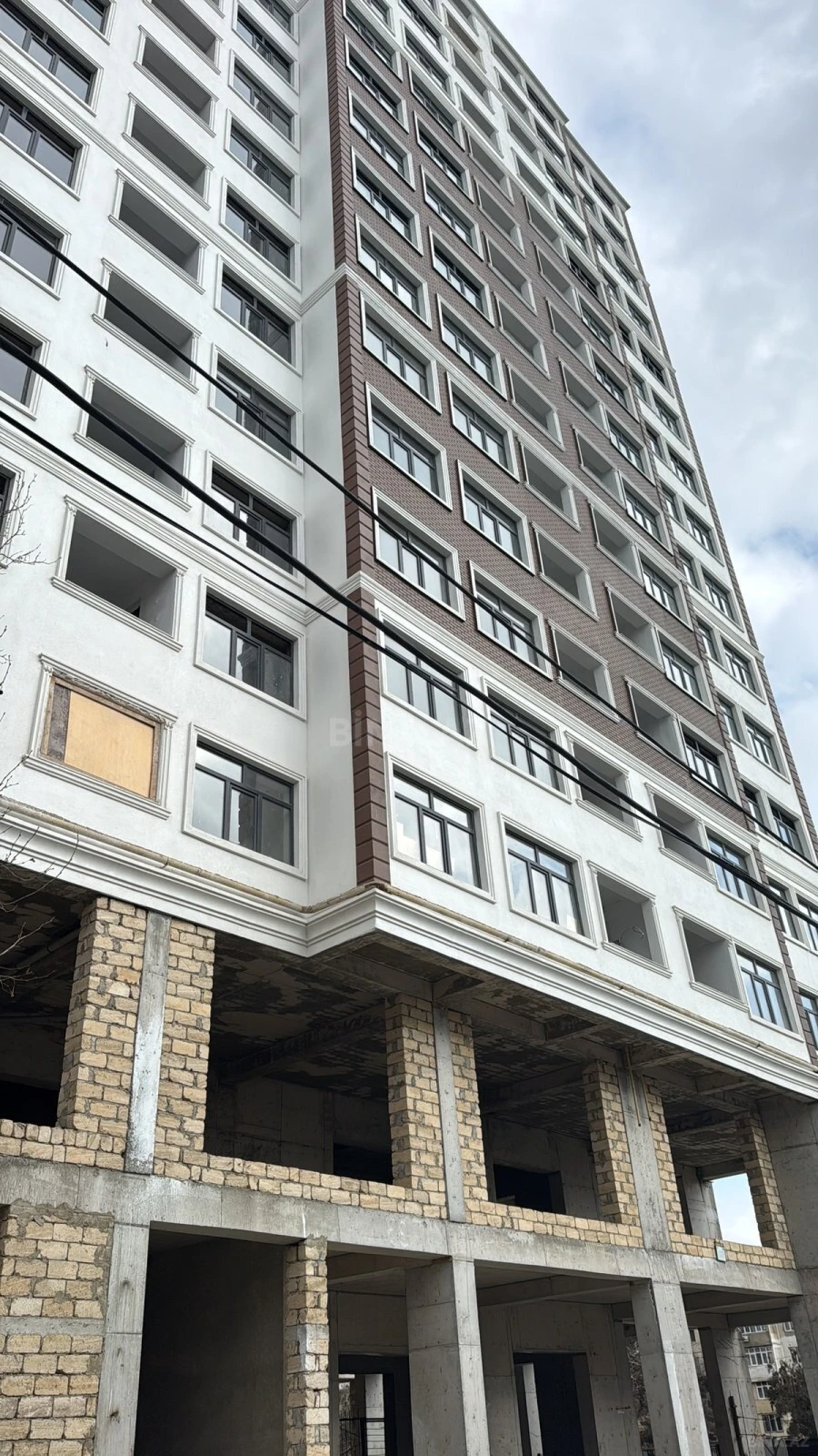 Satılır 2 otaqlı mənzil 78 m²