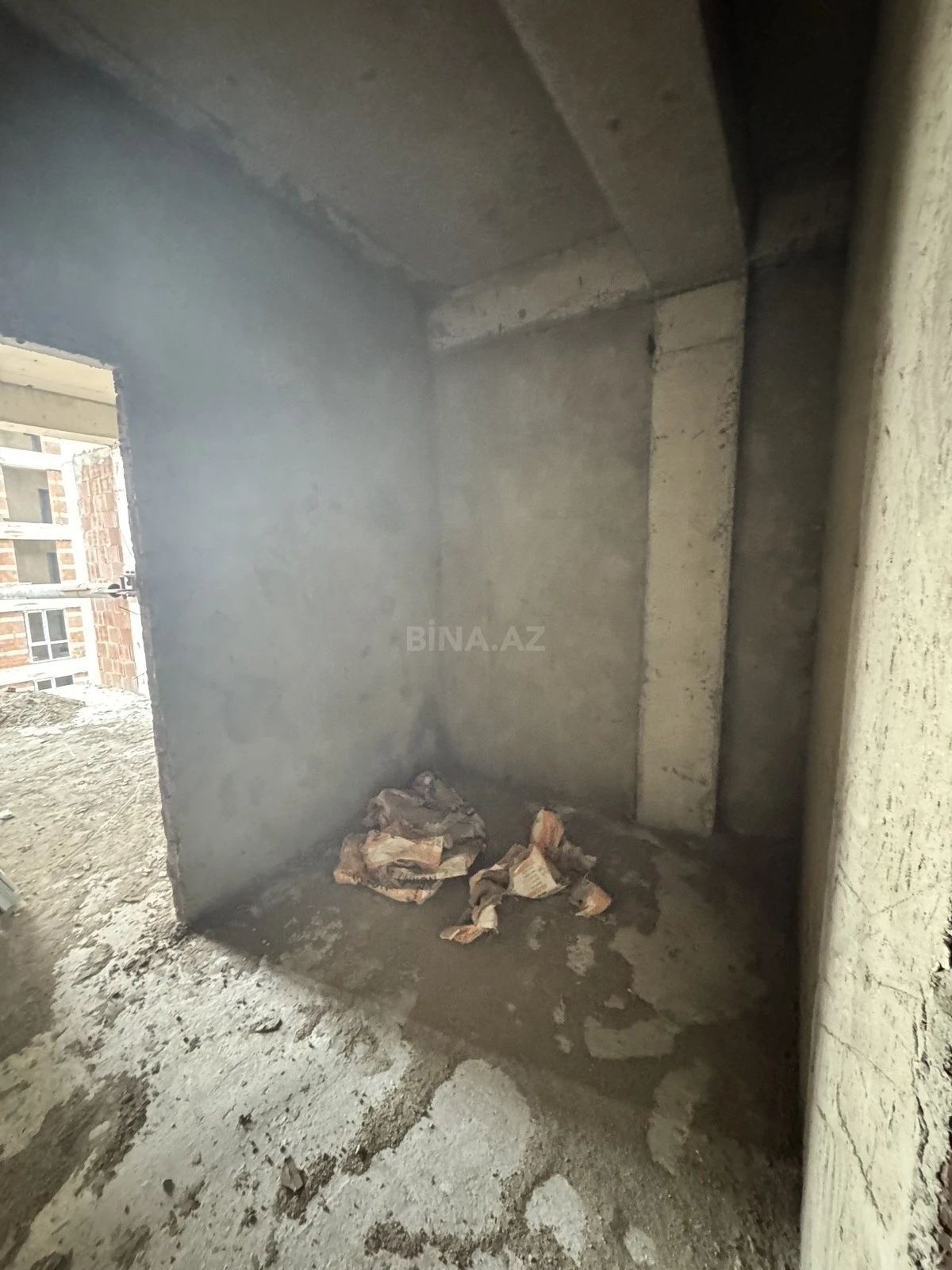 Satılır 2 otaqlı mənzil 78 m²