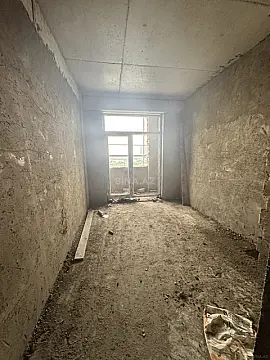 Satılır 2 otaqlı mənzil 78 m²