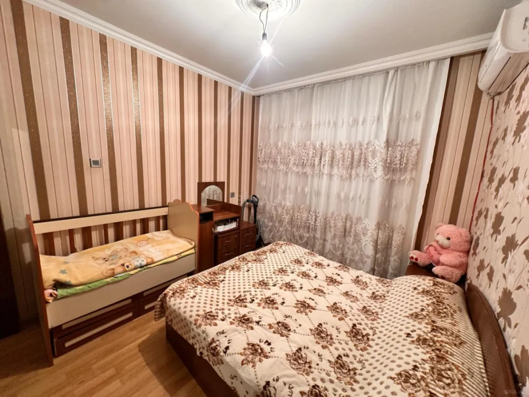Satılır 2 otaqlı mənzil 80 m²
