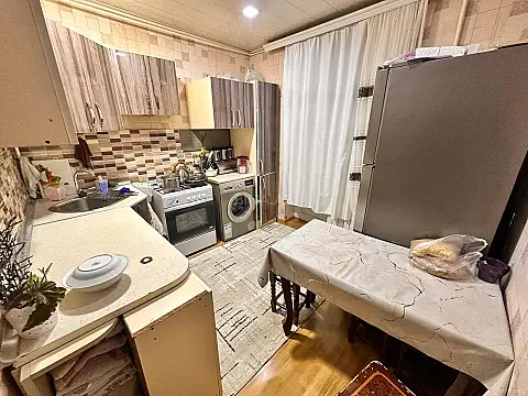 Satılır 2 otaqlı mənzil 80 m²