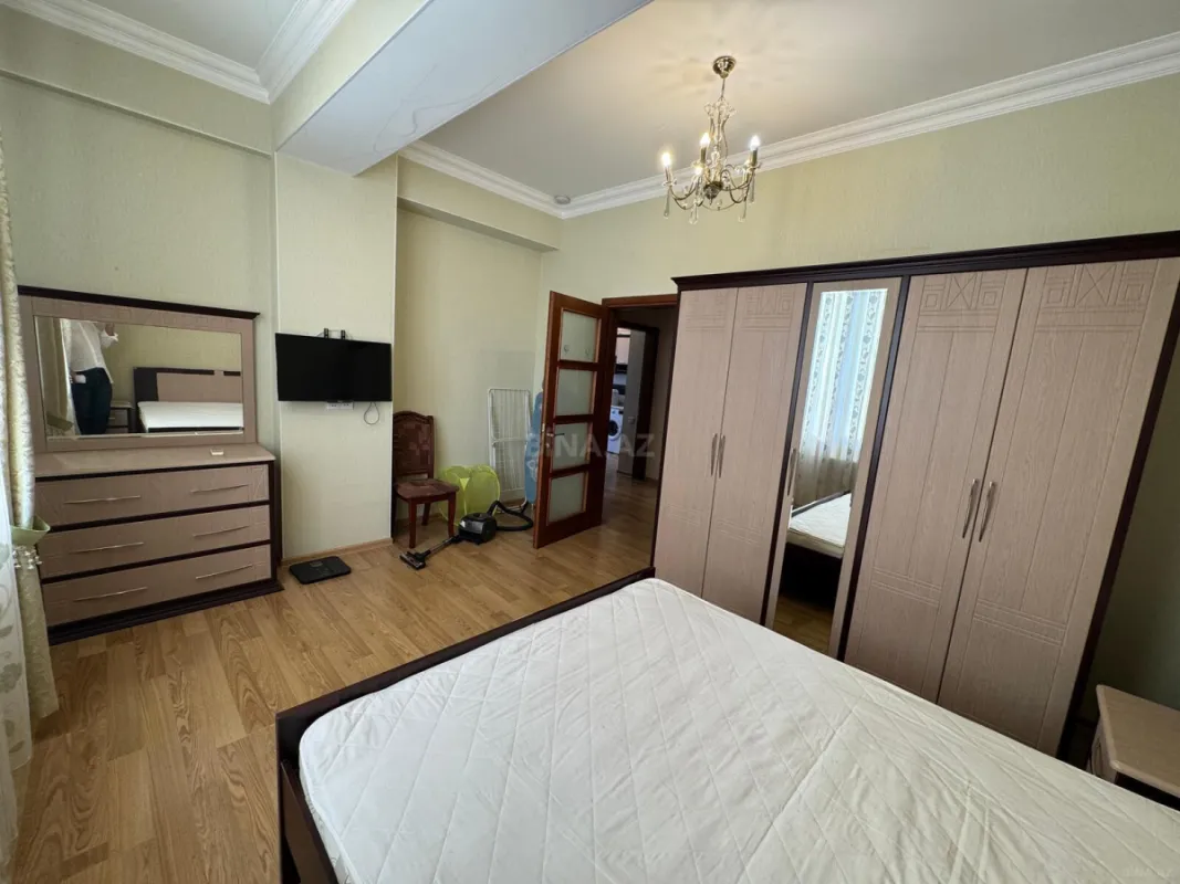 Kirayə verilir 2 otaqlı mənzil 85 m²