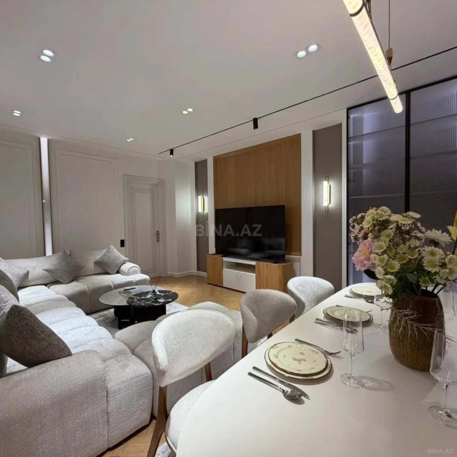 Kirayə verilir 2 otaqlı mənzil 85 m²