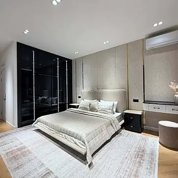 Kirayə verilir 2 otaqlı mənzil 85 m²