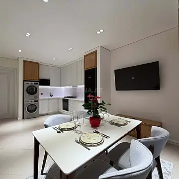 Kirayə verilir 2 otaqlı mənzil 85 m²