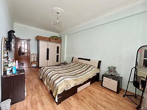 Satılır 3 otaqlı mənzil 125 m²