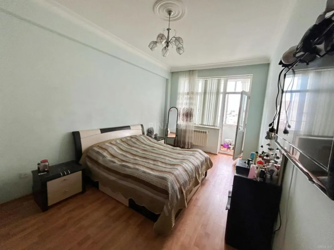 Satılır 3 otaqlı mənzil 125 m²
