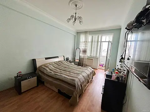 Satılır 3 otaqlı mənzil 125 m²