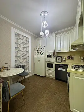 Satılır 2 otaqlı mənzil 75 m²