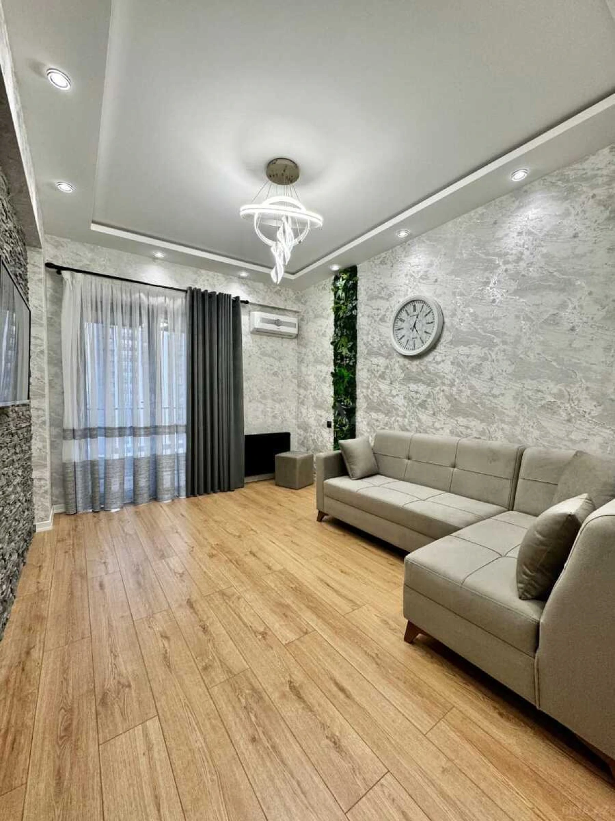 Kirayə verilir 2 otaqlı mənzil 70 m²