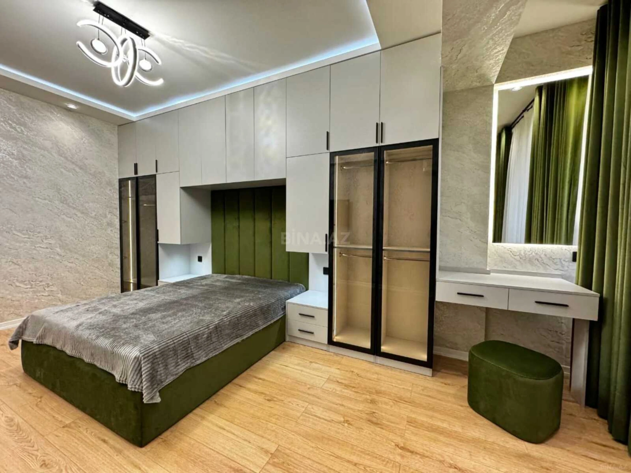 Kirayə verilir 2 otaqlı mənzil 70 m²