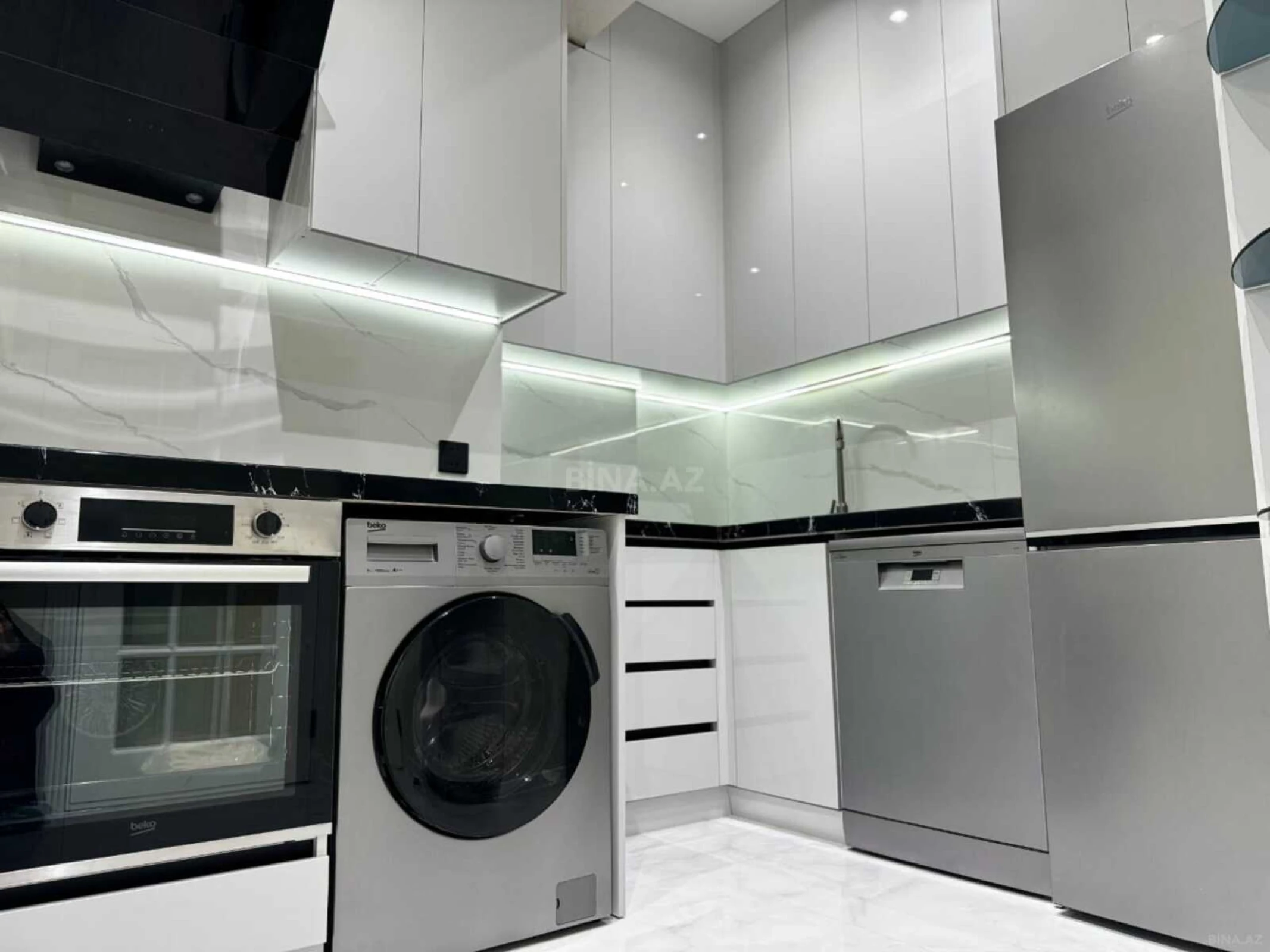 Kirayə verilir 2 otaqlı mənzil 70 m²