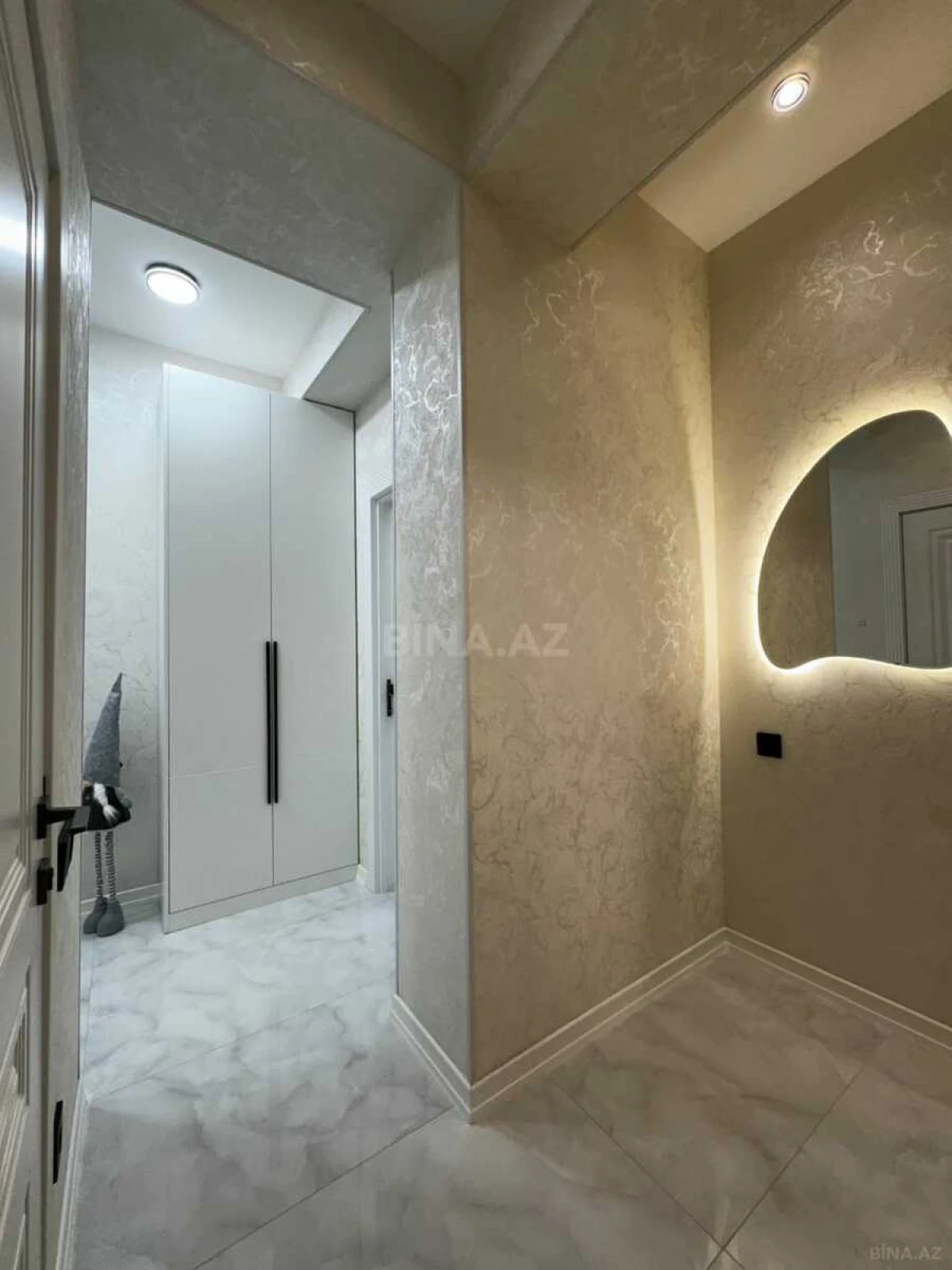 Kirayə verilir 2 otaqlı mənzil 70 m²