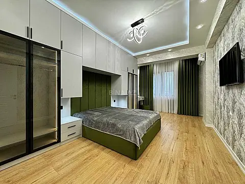 Kirayə verilir 2 otaqlı mənzil 70 m²