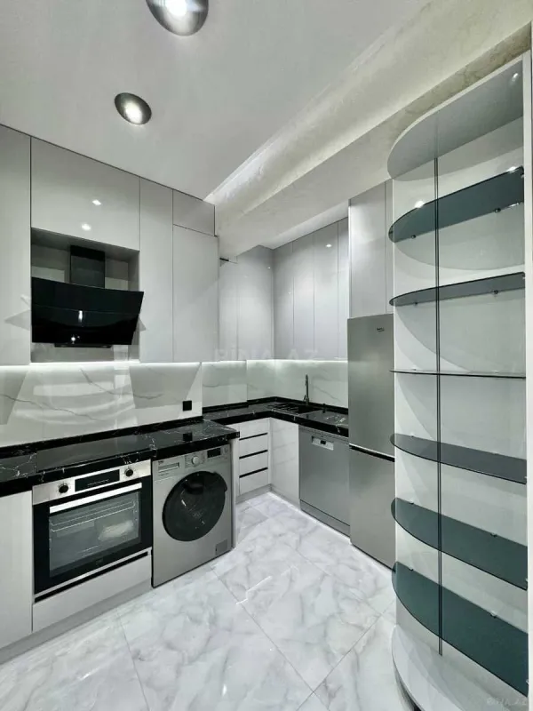 Kirayə verilir 2 otaqlı mənzil 70 m²