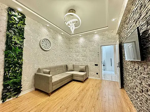 Kirayə verilir 2 otaqlı mənzil 70 m²