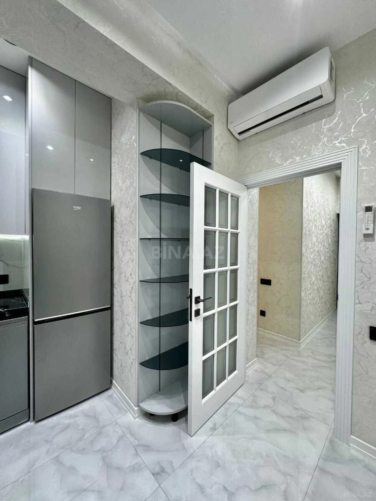 Kirayə verilir 2 otaqlı mənzil 70 m²