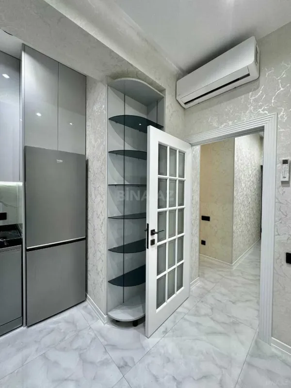 Kirayə verilir 2 otaqlı mənzil 70 m²