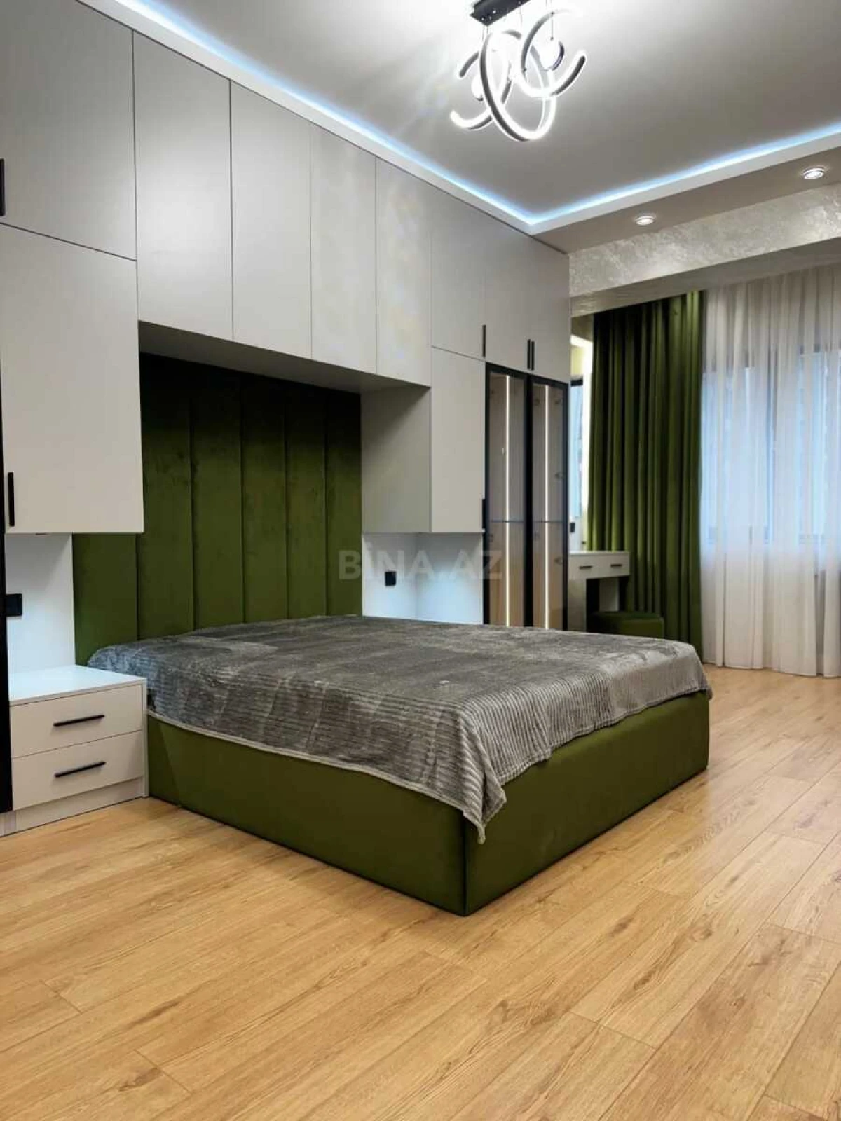 Kirayə verilir 2 otaqlı mənzil 70 m²