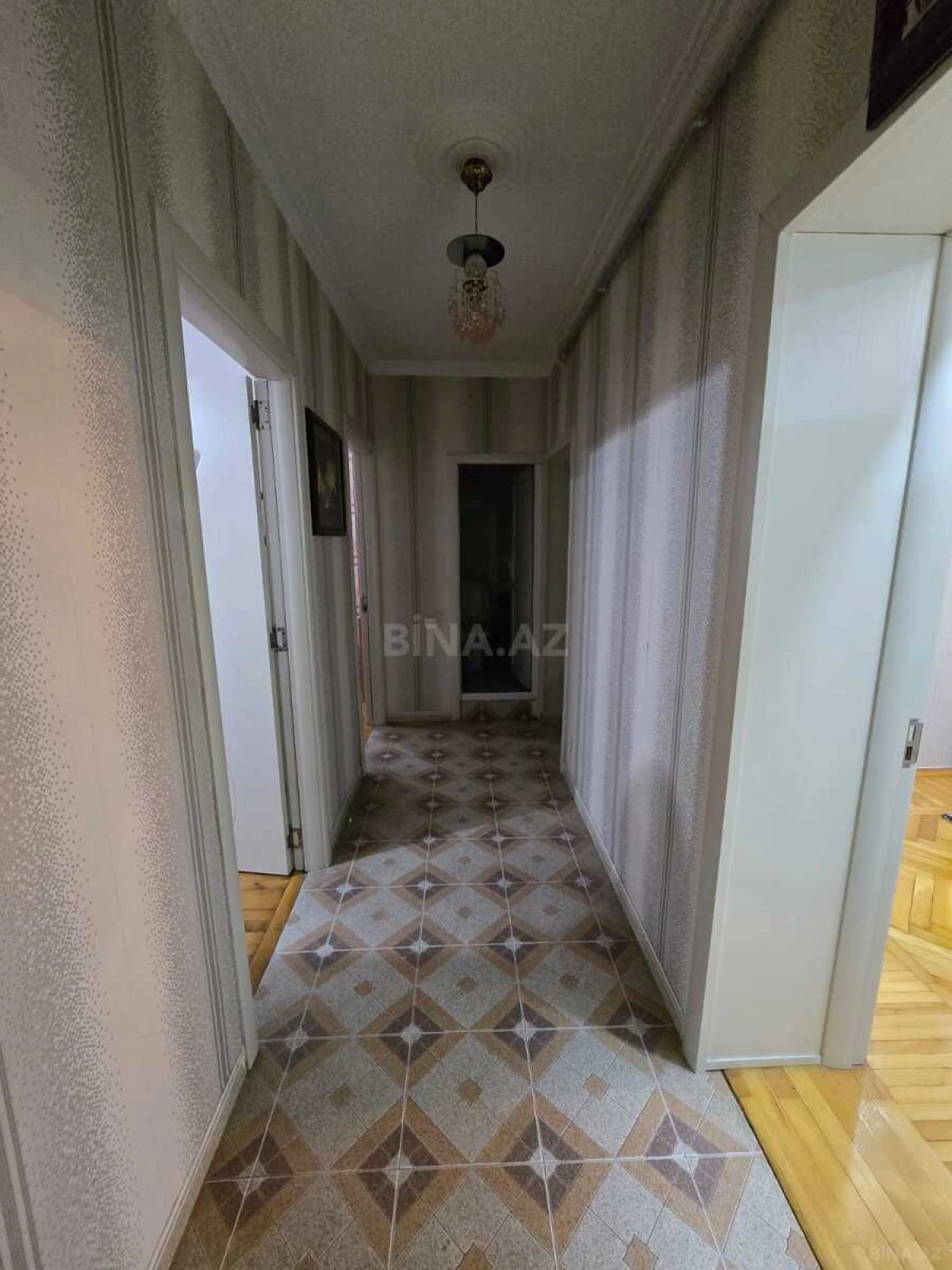 Satılır 3 otaqlı mənzil 105 m²