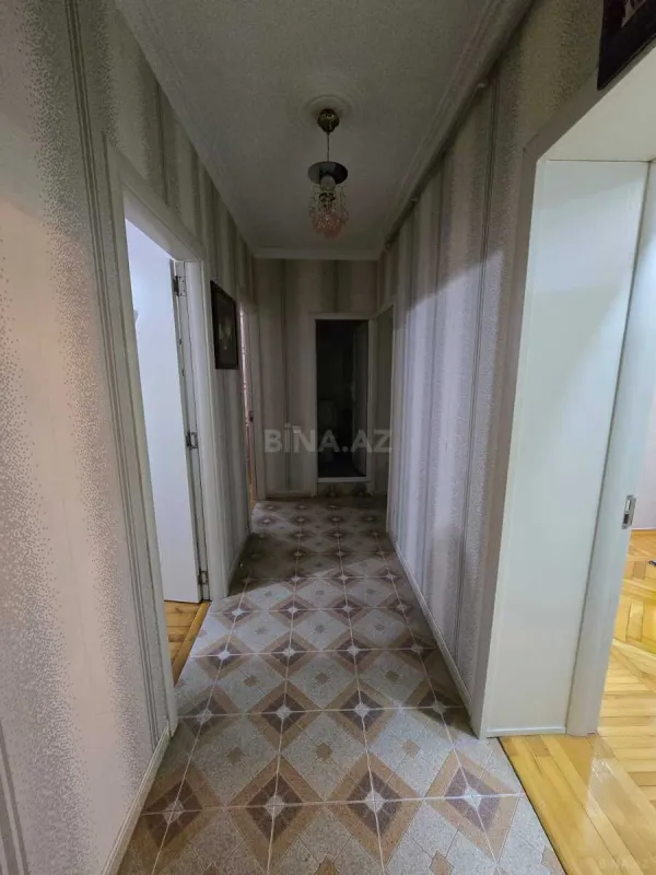 Satılır 3 otaqlı mənzil 105 m²