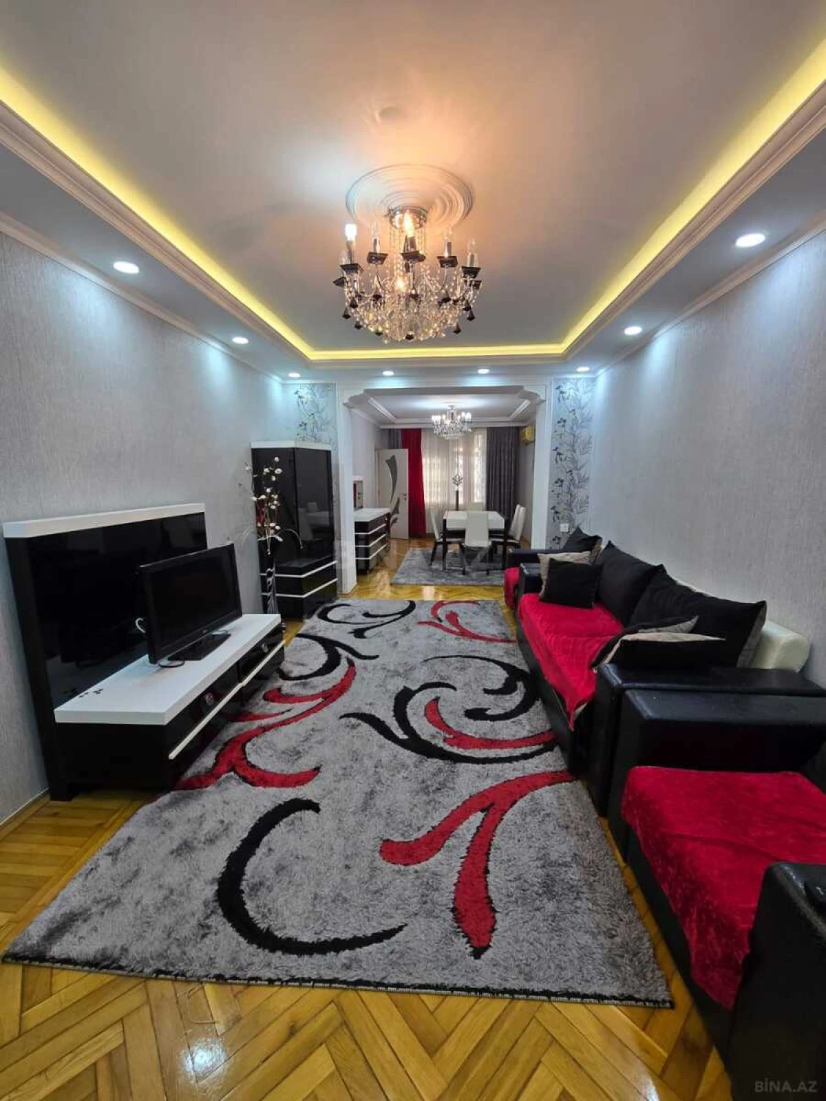 Satılır 3 otaqlı mənzil 105 m²