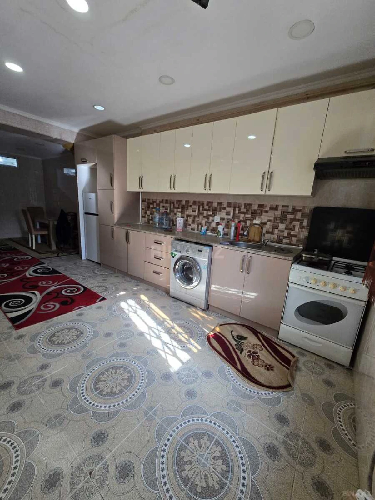 Satılır 3 otaqlı mənzil 105 m²