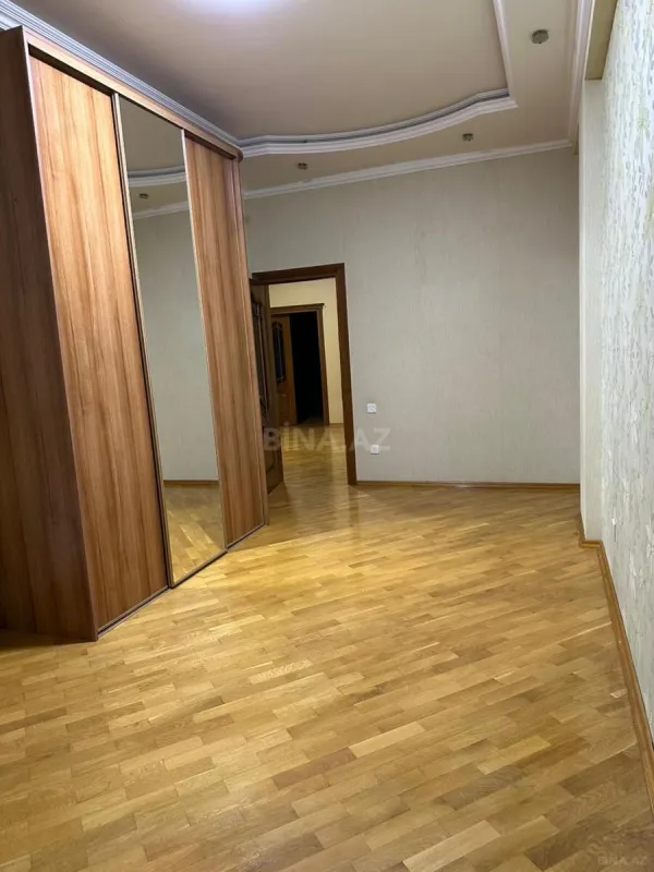 Kirayə verilir 3 otaqlı mənzil 115 m²