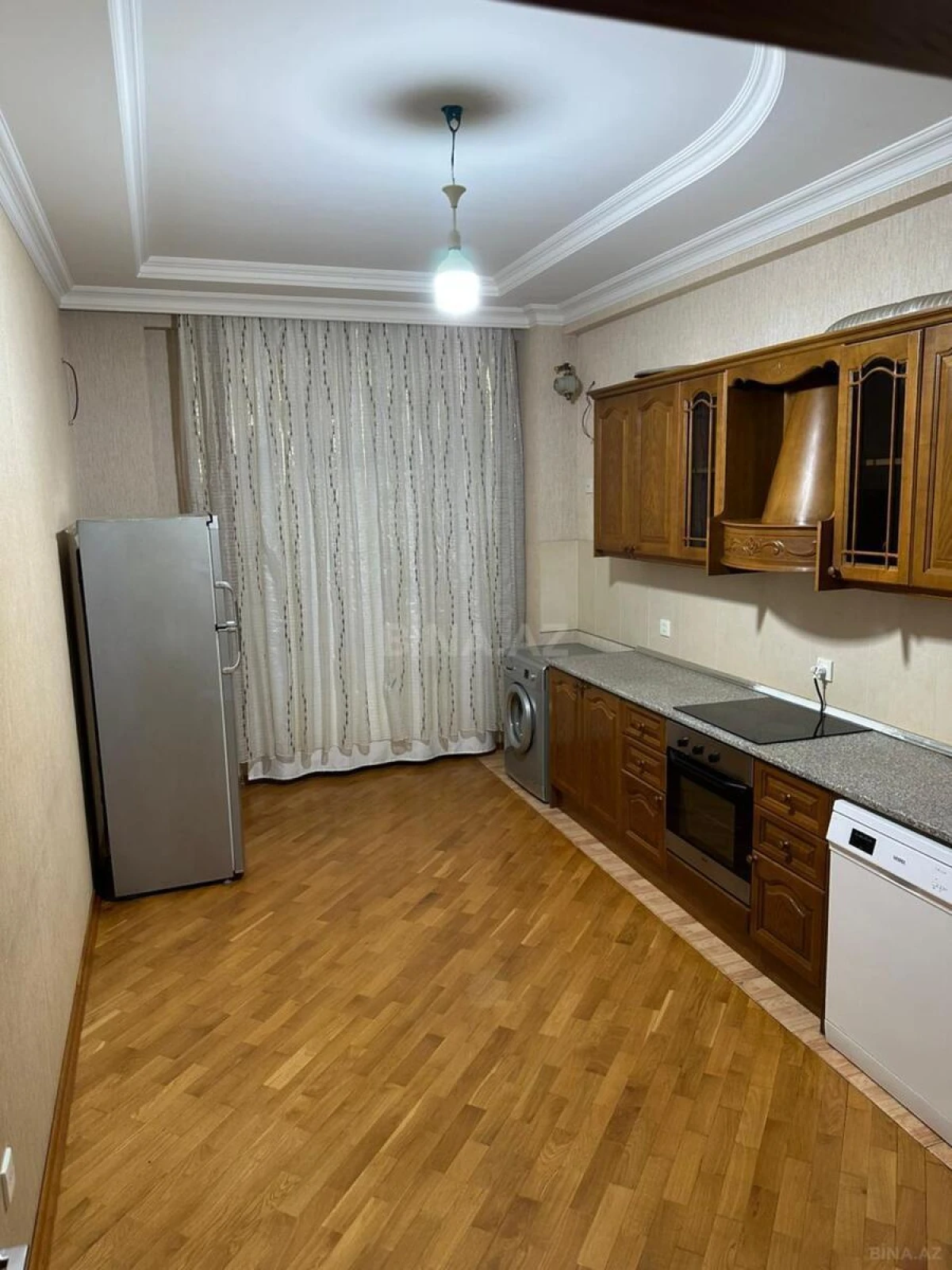 Kirayə verilir 3 otaqlı mənzil 115 m²