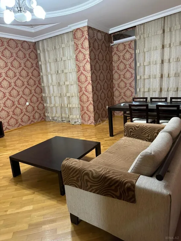 Kirayə verilir 3 otaqlı mənzil 115 m²
