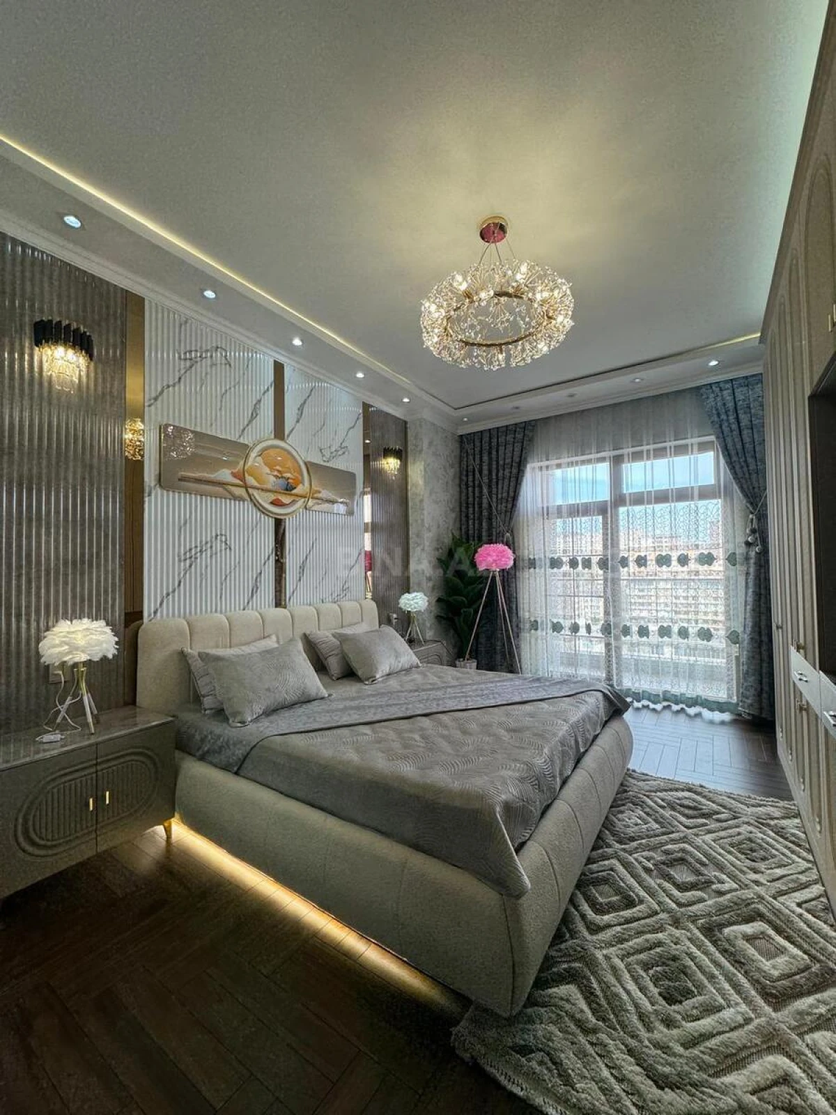 Satılır 3 otaqlı mənzil 106 m²