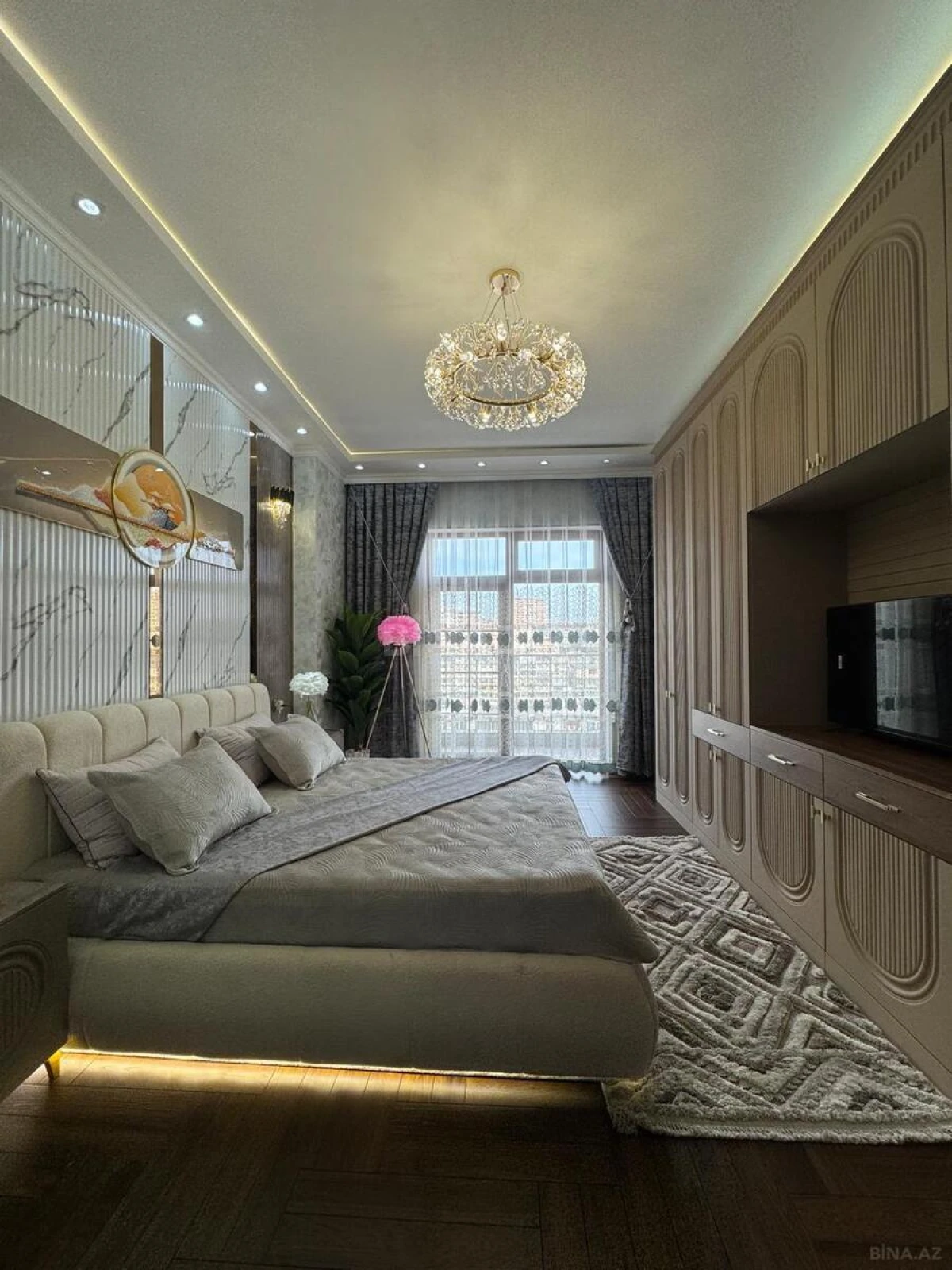 Satılır 3 otaqlı mənzil 106 m²