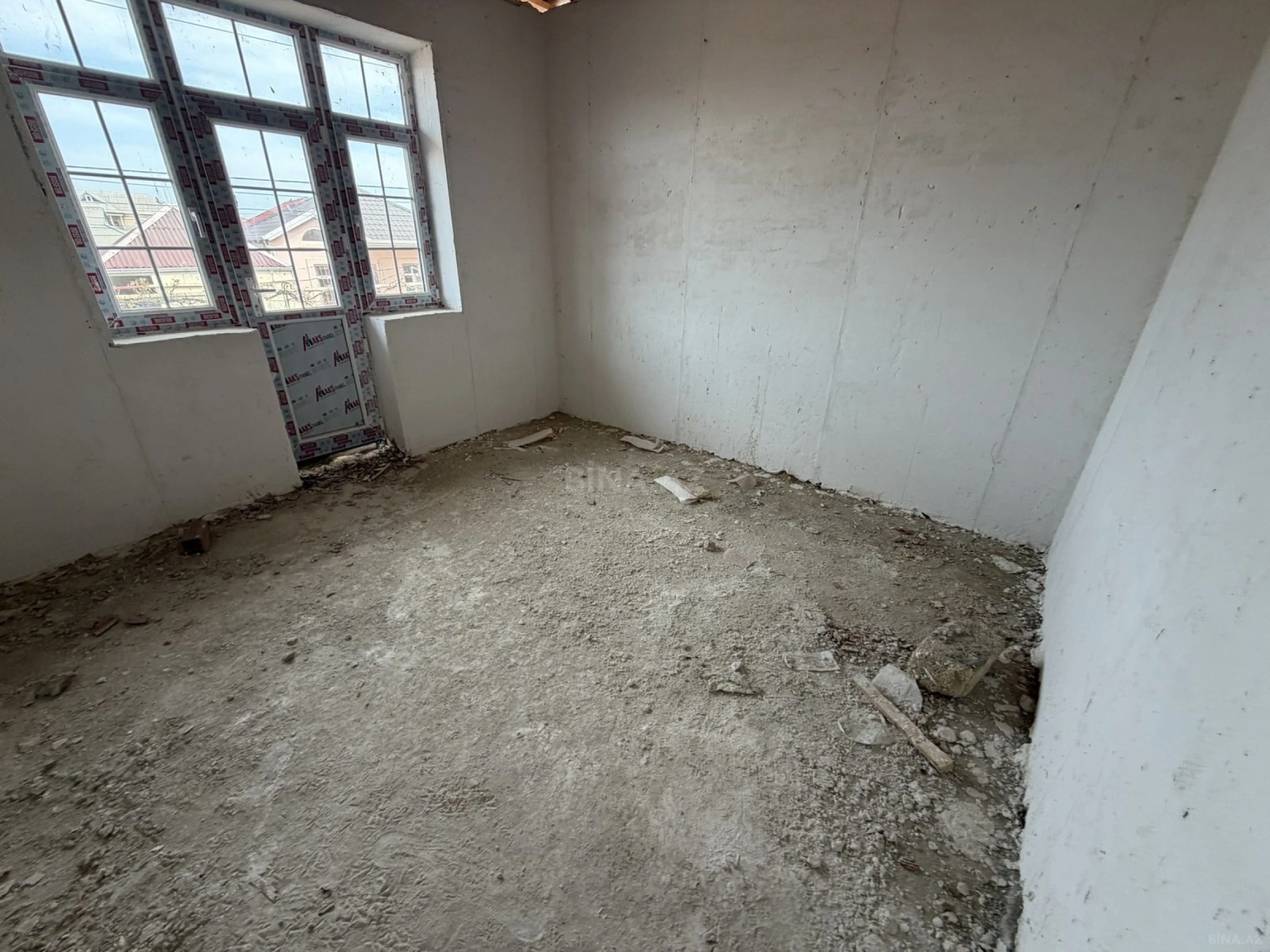 Satılır 3 otaqlı mənzil 70 m²