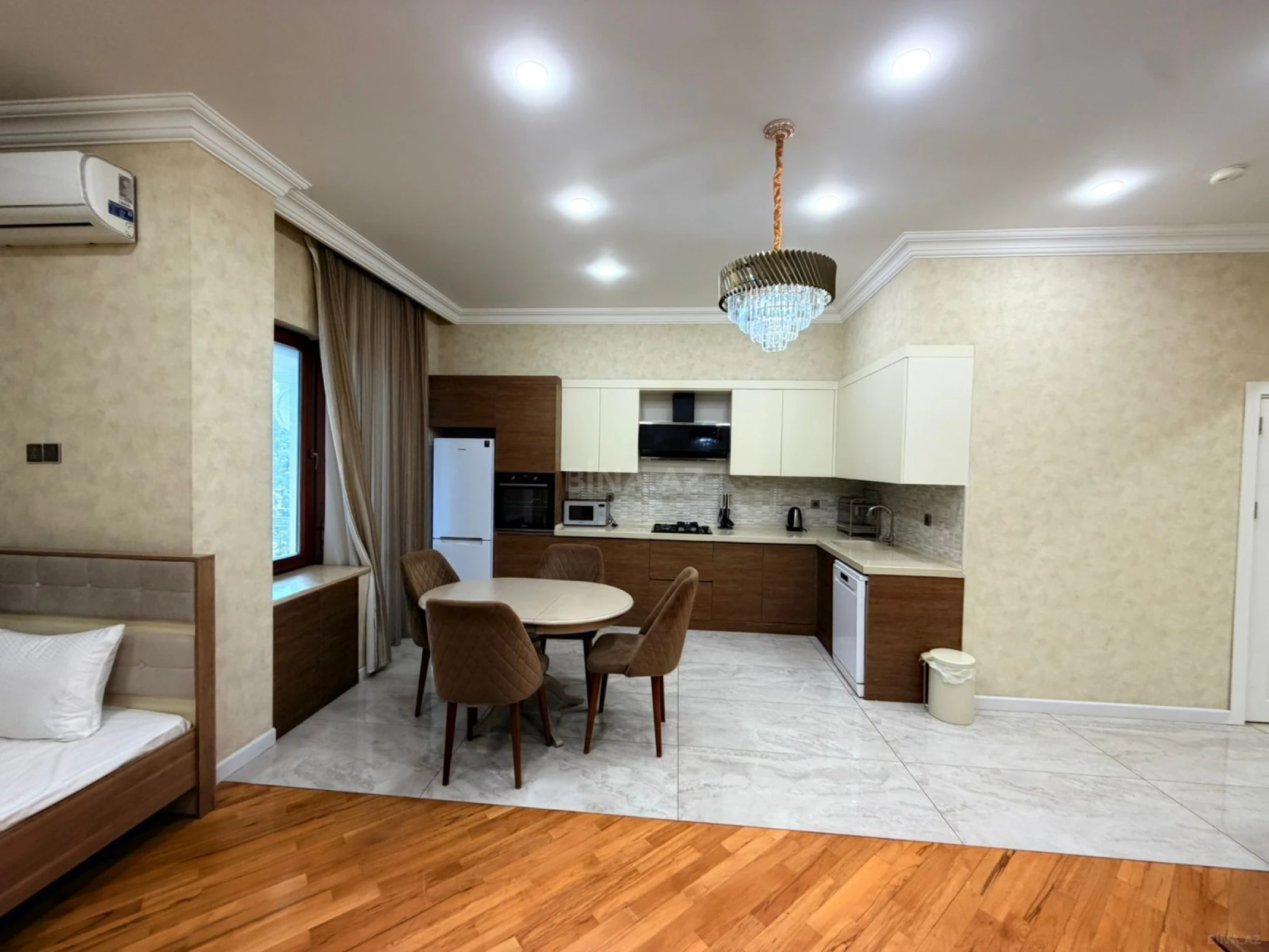 Kirayə verilir 3 otaqlı mənzil 110 m²
