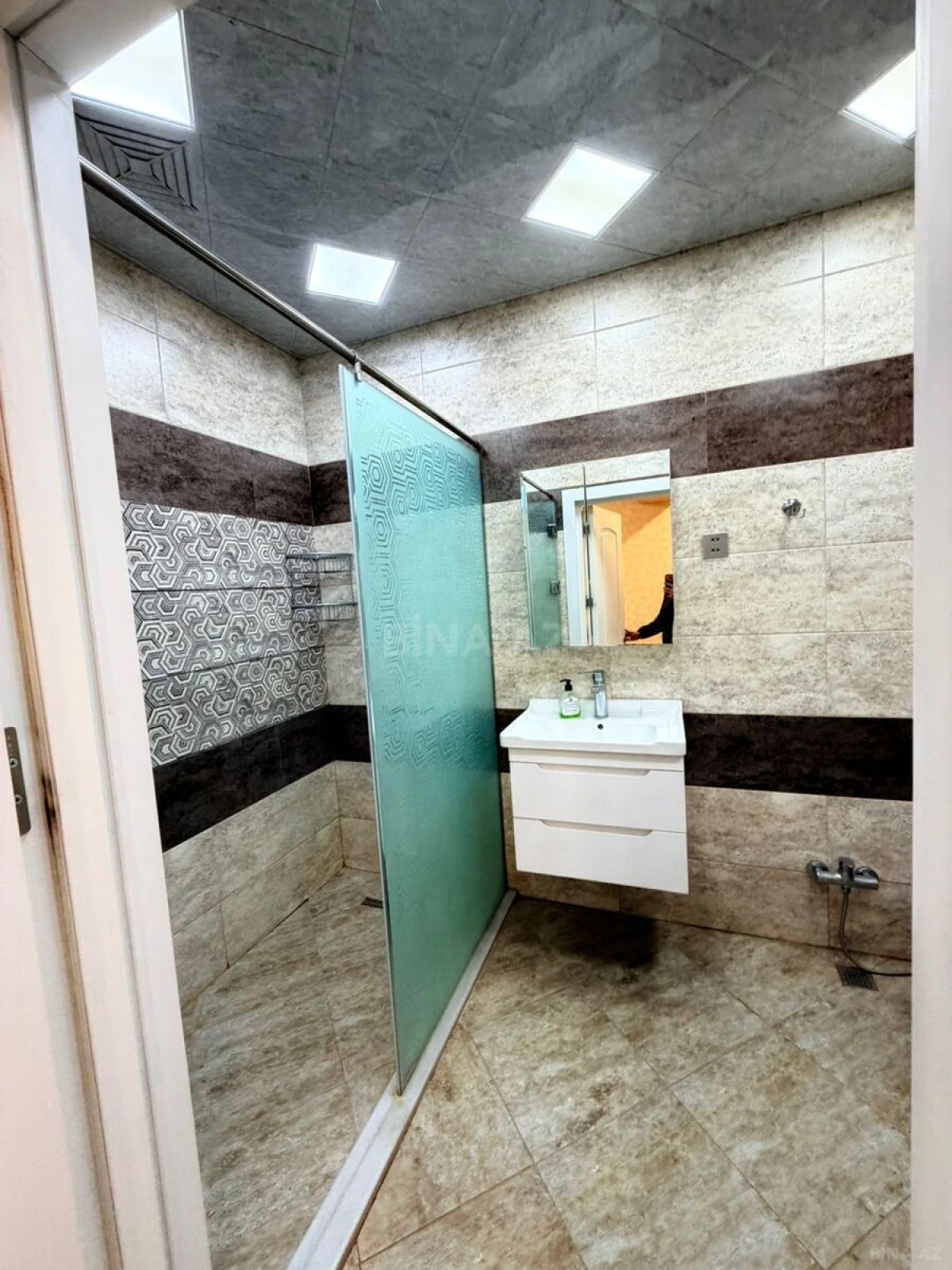 Kirayə verilir 3 otaqlı mənzil 110 m²