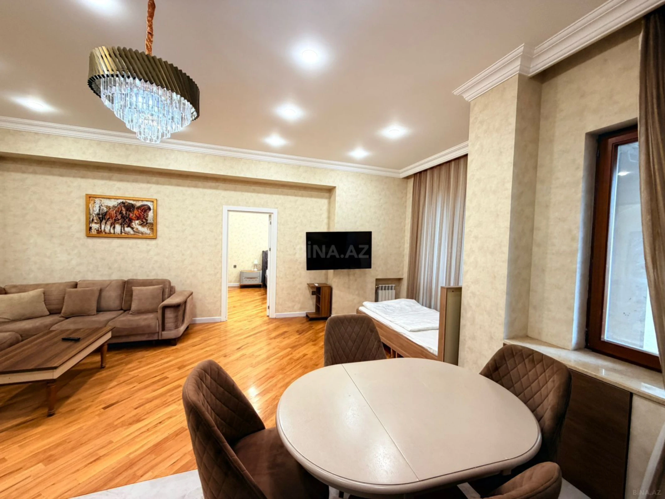 Kirayə verilir 3 otaqlı mənzil 110 m²