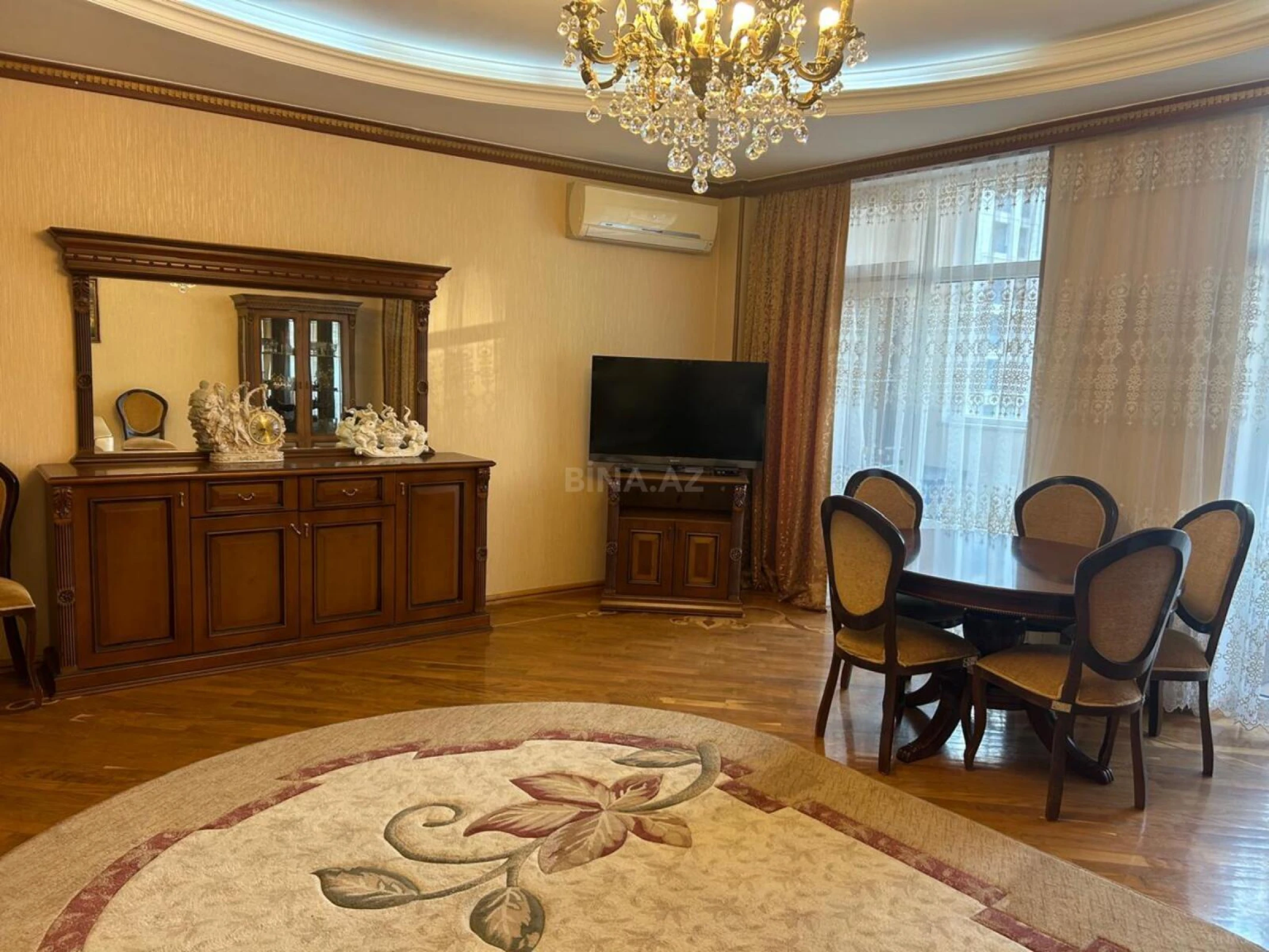 Kirayə verilir 3 otaqlı mənzil 130 m²