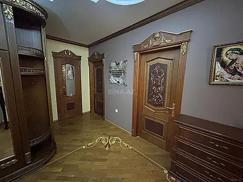 Kirayə verilir 3 otaqlı mənzil 130 m²