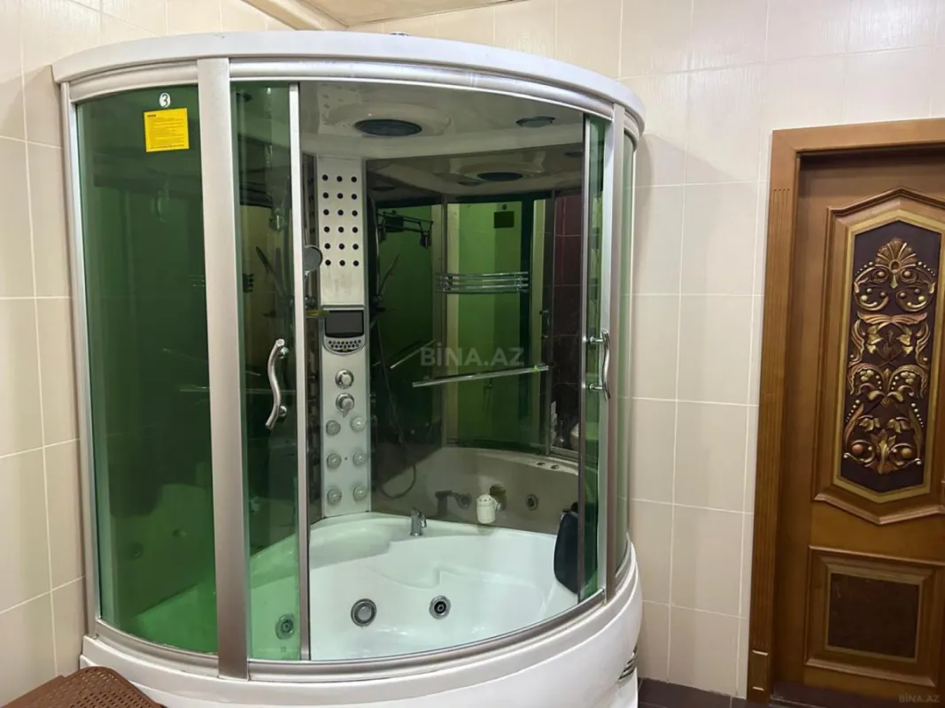 Kirayə verilir 3 otaqlı mənzil 130 m²