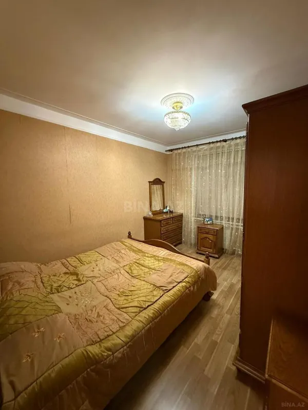 Satılır 4 otaqlı mənzil 110 m²