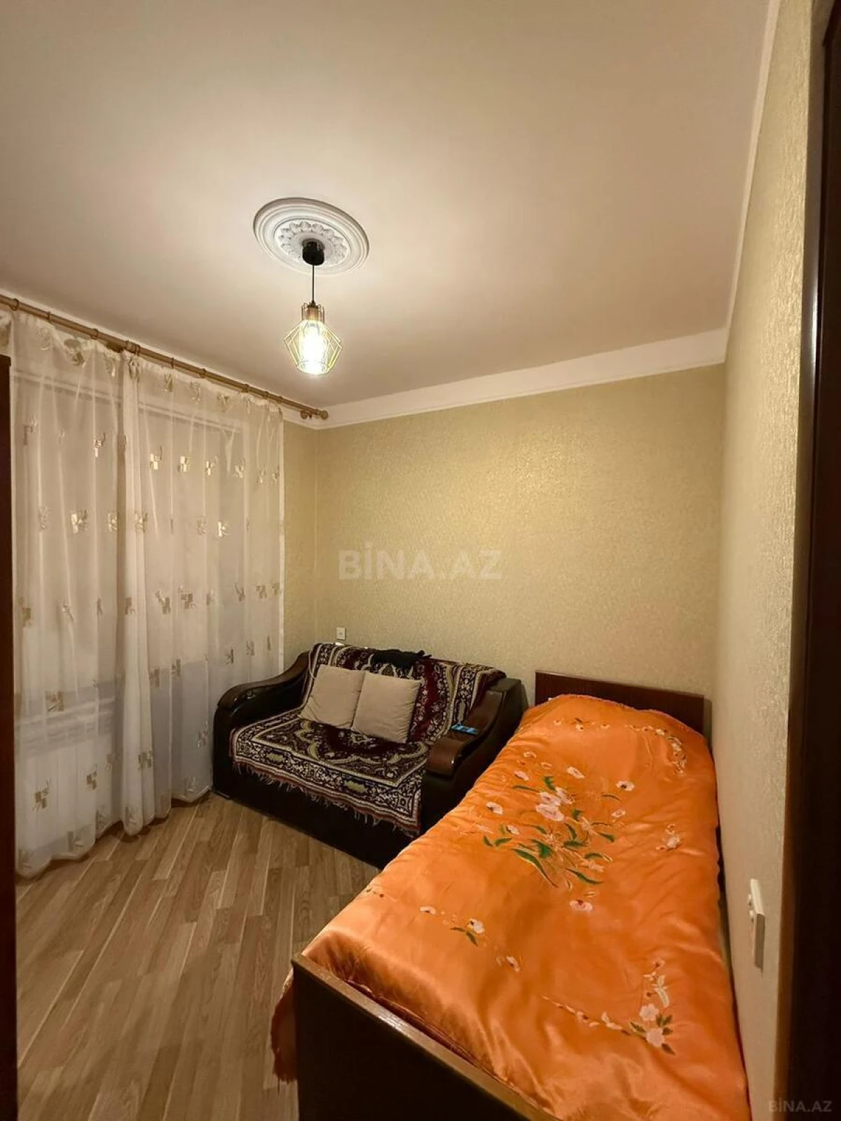 Satılır 4 otaqlı mənzil 110 m²