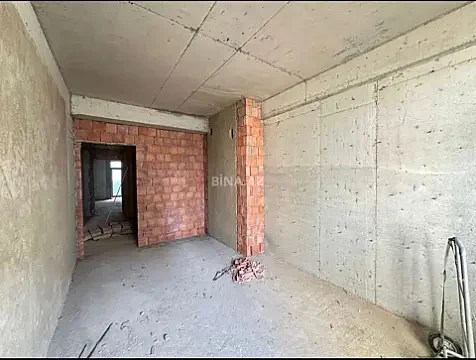 Satılır 3 otaqlı mənzil 126 m²