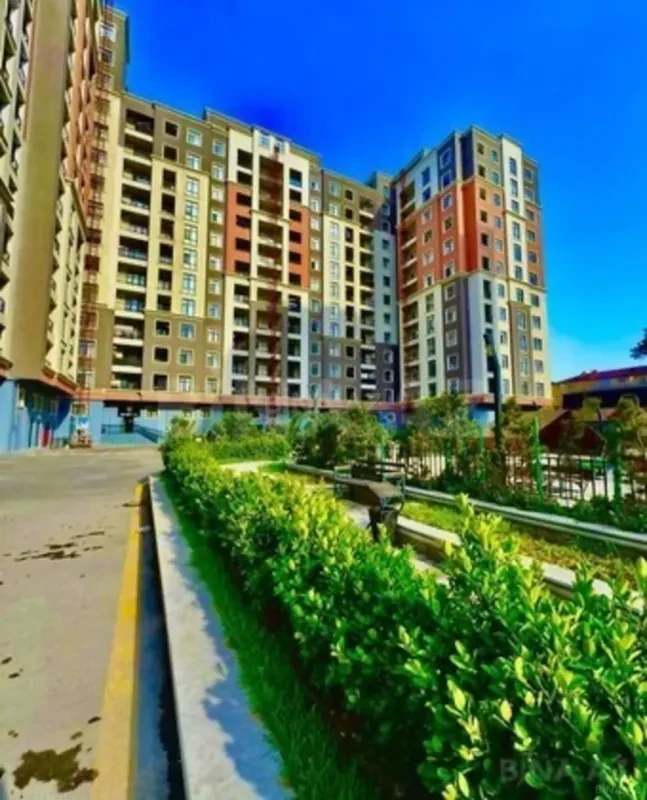 Satılır 3 otaqlı mənzil 126 m²