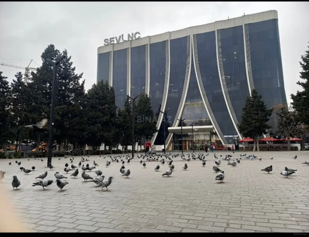 Satılır 3 otaqlı mənzil 126 m²