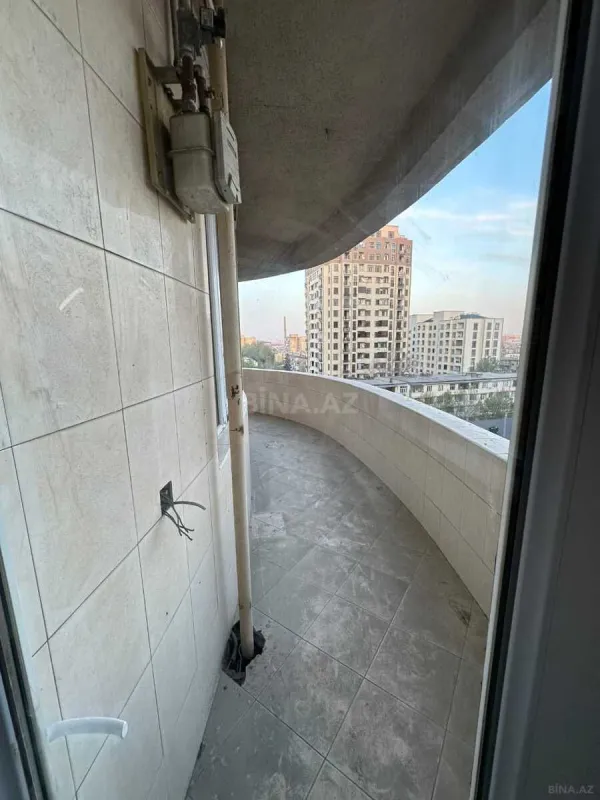 Satılır 3 otaqlı mənzil 155 m²