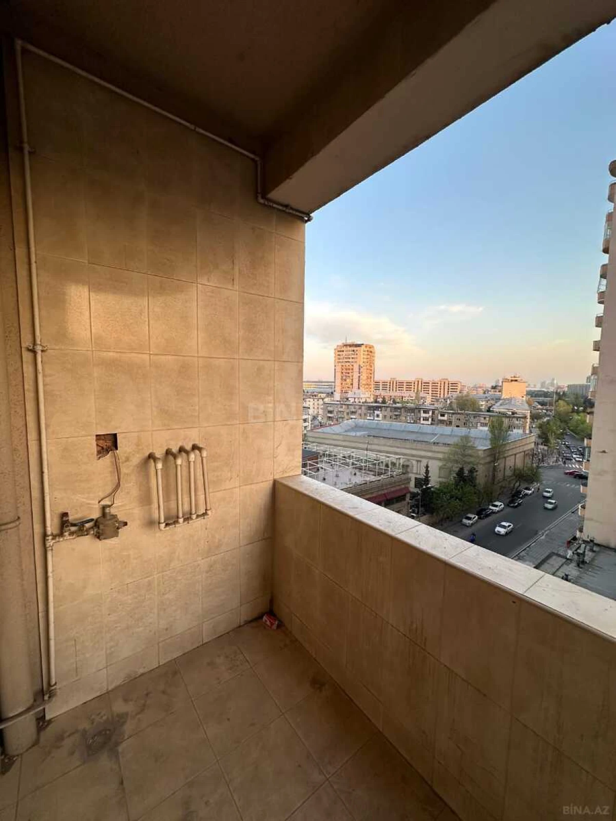 Satılır 3 otaqlı mənzil 155 m²