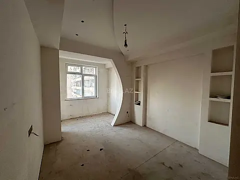 Satılır 3 otaqlı mənzil 155 m²