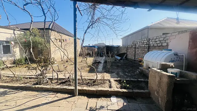 Satılır 3 otaqlı həyət evi 90 m²