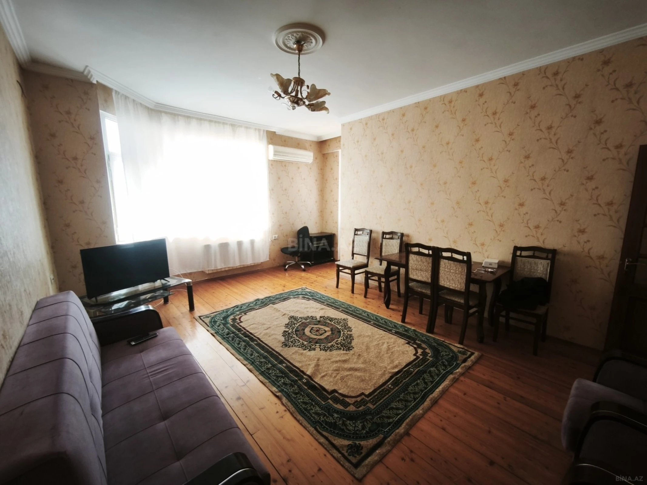 Kirayə verilir 2 otaqlı mənzil 70 m²